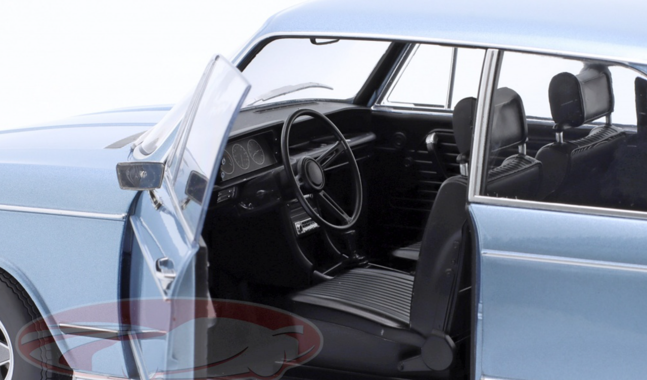 Miniature KK Scale BMW 2002 1971 Bleu Clair Métal – échelle 1/12 – Neuve