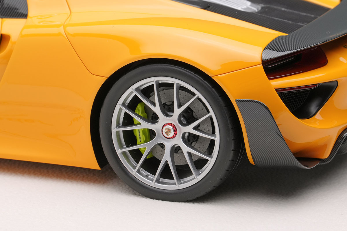 1/18 Make up 2011 Porsche 918 Spyder Weissach Package (Signal Yellow) Car Model