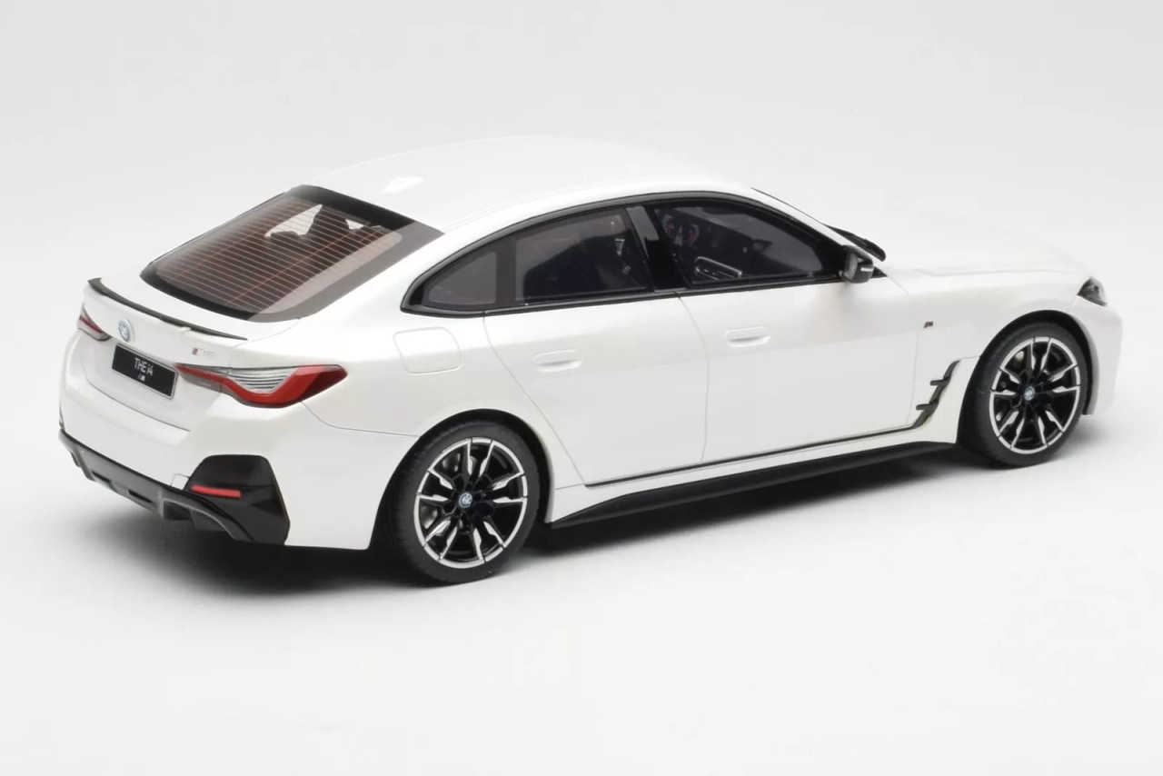 1/18 OTTO 2021 BMW i4 M50 (White) Car Model - LIVECARMODEL.com