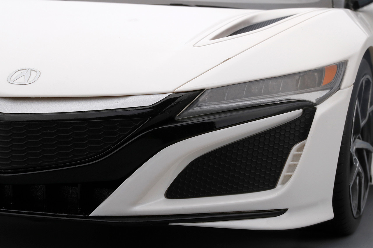 1/12 TSM Acura Honda NSX 130R White w/ Carbon Fiber Package (LHD