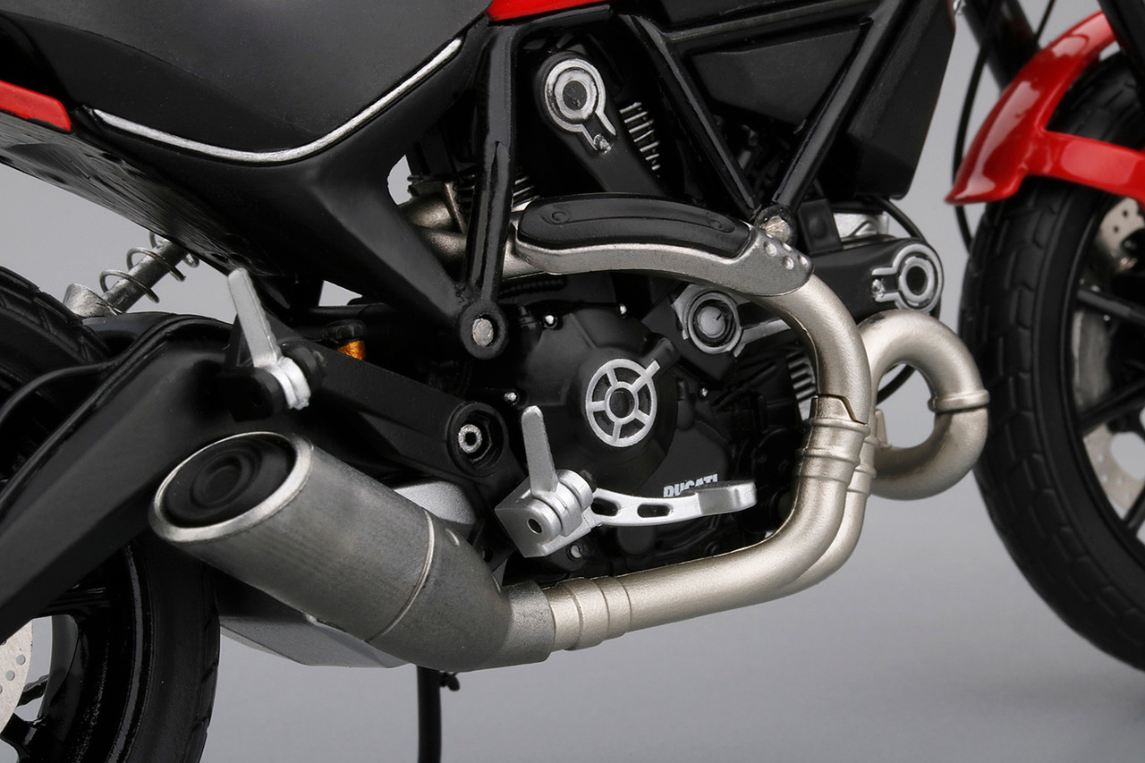 1/12 TSM Ducati Scrambler Icon 2015 Rosso Ducati Diecast Model