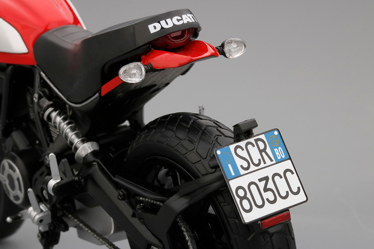 1/12 TSM Ducati Scrambler Icon 2015 Rosso Ducati Diecast Model