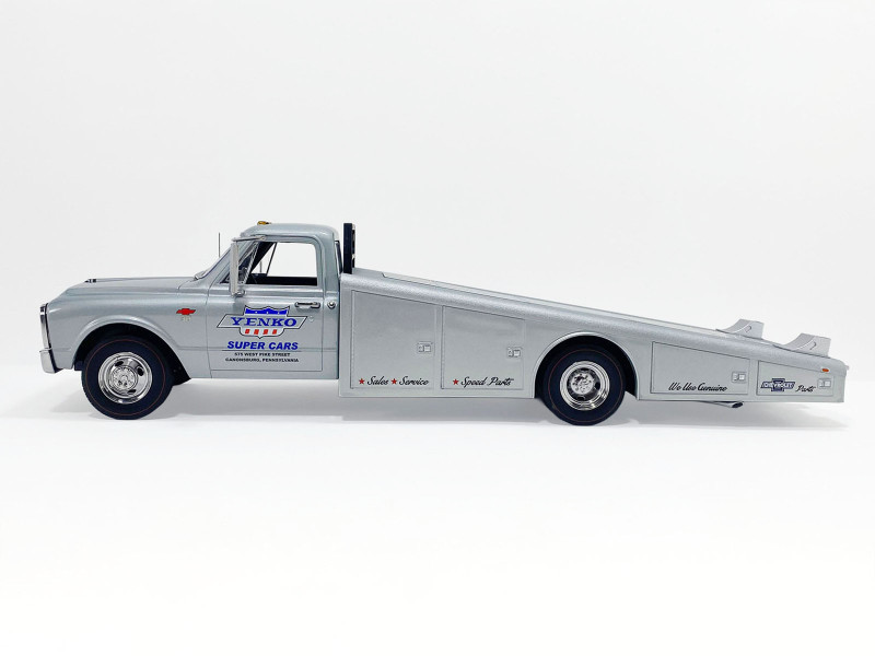 1/18 ACME 1967 Chevrolet C-30 Ramp Truck Yenko Super Cars Diecast