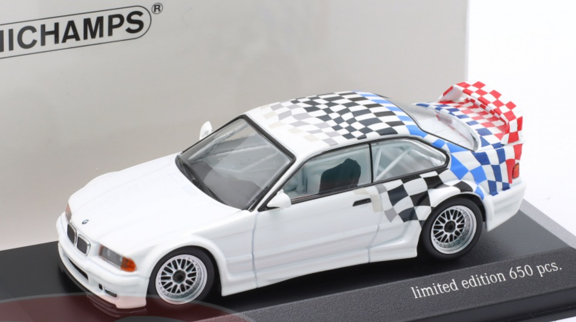 AUTOart オートアート 1⁄18 BMW M3 GTR Plain Body Version ホワイト