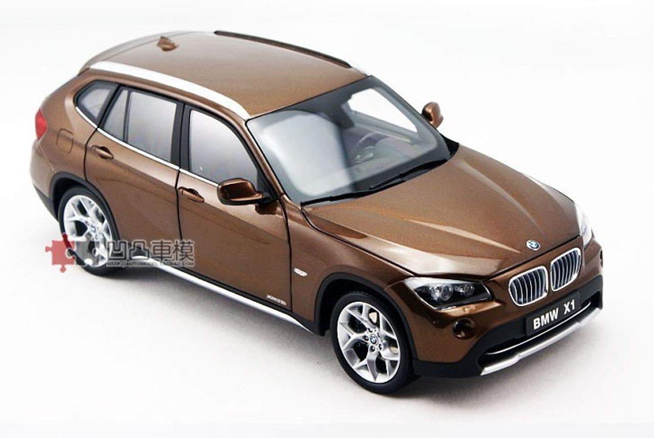 KYOSHO 1/18 BMW X1 (BROWN) DIECAST CAR MODEL - LIVECARMODEL.com
