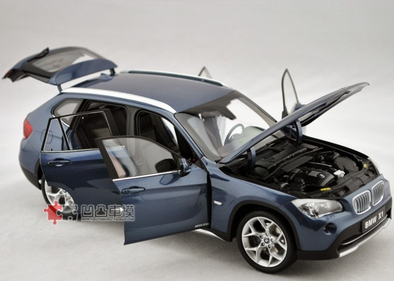 1/18 Kyosho BMW X1 E84 1st Generation (2009-2015) (Blue) Diecast Car Model