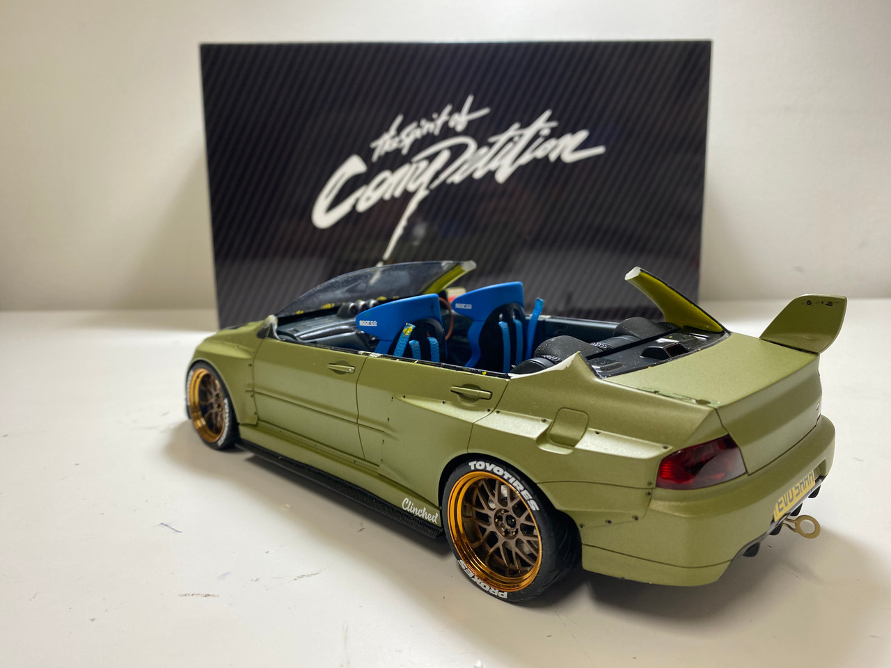 s DAMAGED AS-IS 1/18 AGU Mitsubishi Lancer Evo IX Evo 9 Clinched