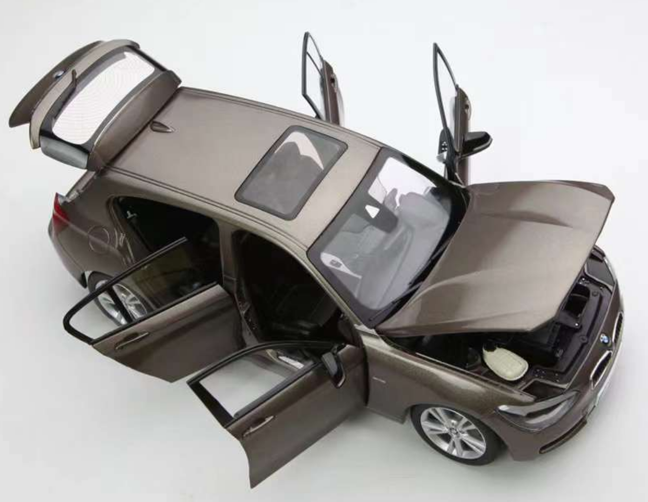 PARAGON パラゴン BMW 1シリーズ 1series F20 1/18 PARAGON パラゴン BMW 1シリーズ 1series F20 1/18 1/18 Paragon