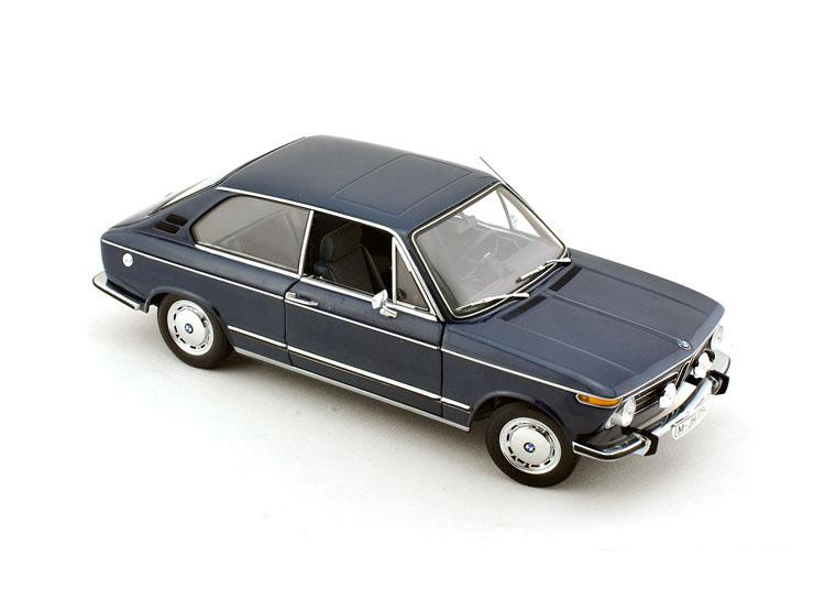 1/18 BMW 1600 (BLUE) DIECAST CAR MODEL - LIVECARMODEL.com