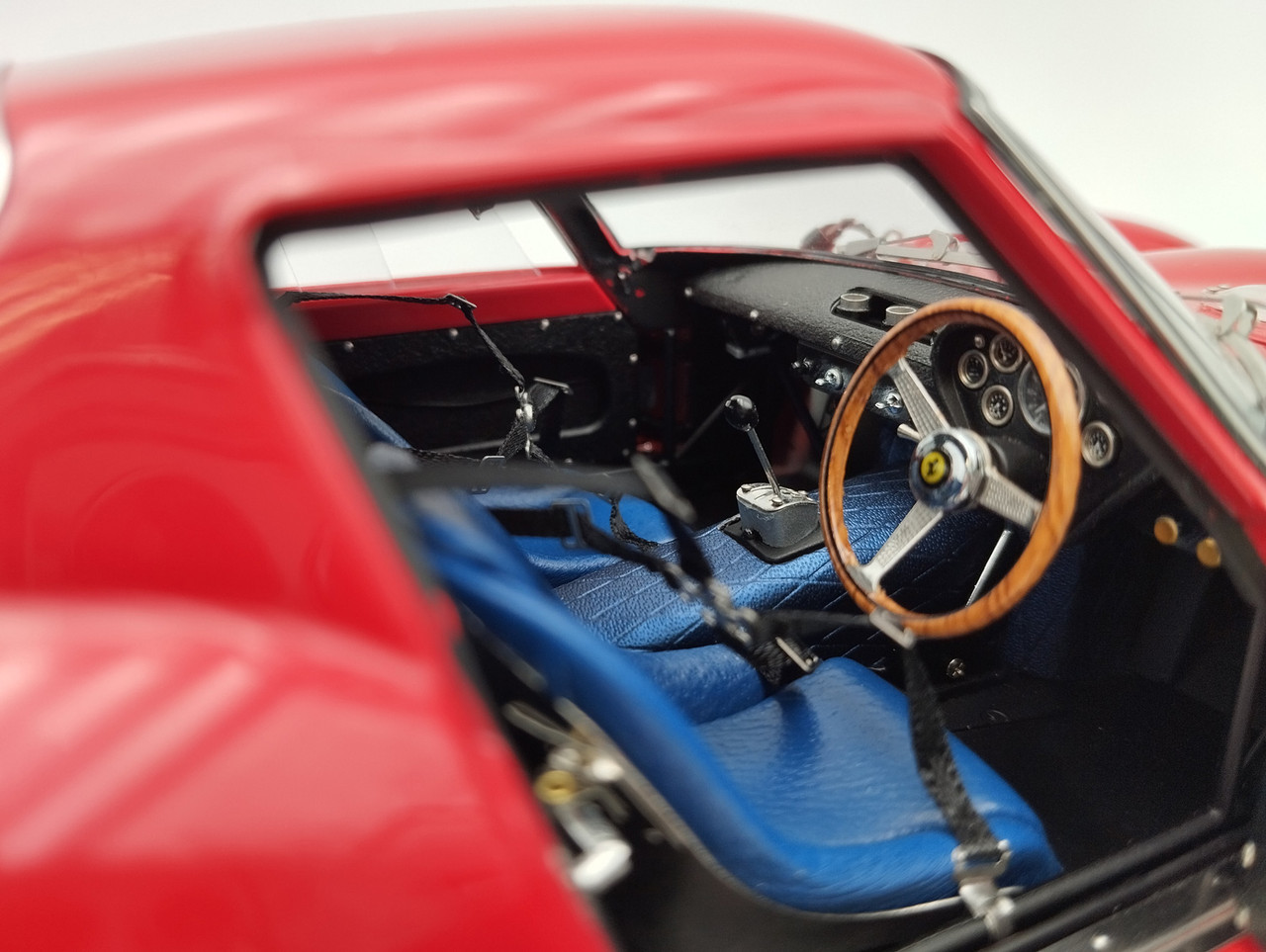 1/18 CMC 1962 Ferrari 250 GTO RHD London Motor Show Ron Fly