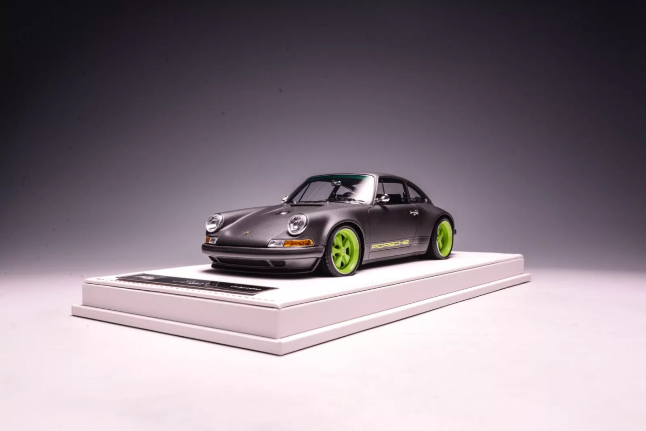 1/18 Ivy Merit Porsche 911 964 Singer (Visible Carbon Matte with
