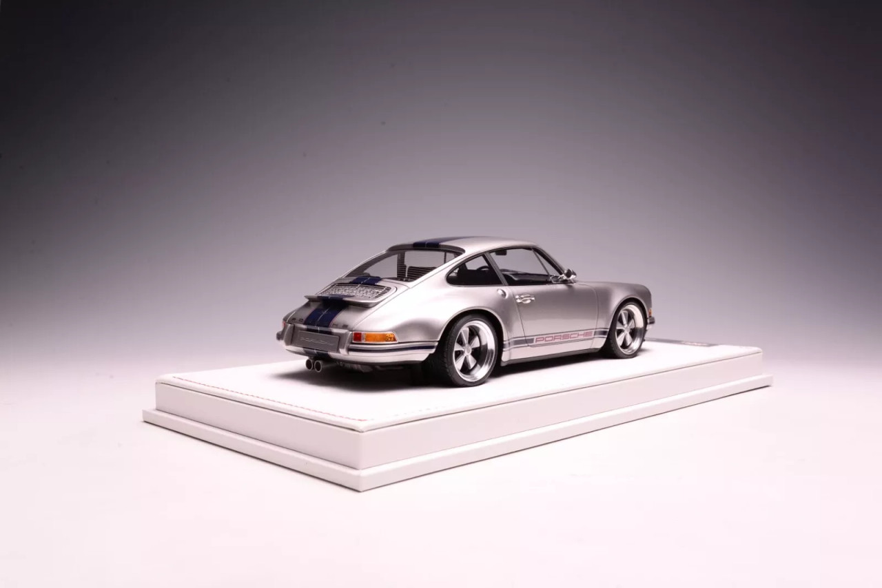 新品 1/18 IVY モデル ポルシェ singer 911 マルホランド 1/18 Ivy Merit Porsche 911 964 Singer (Titanium Silver with