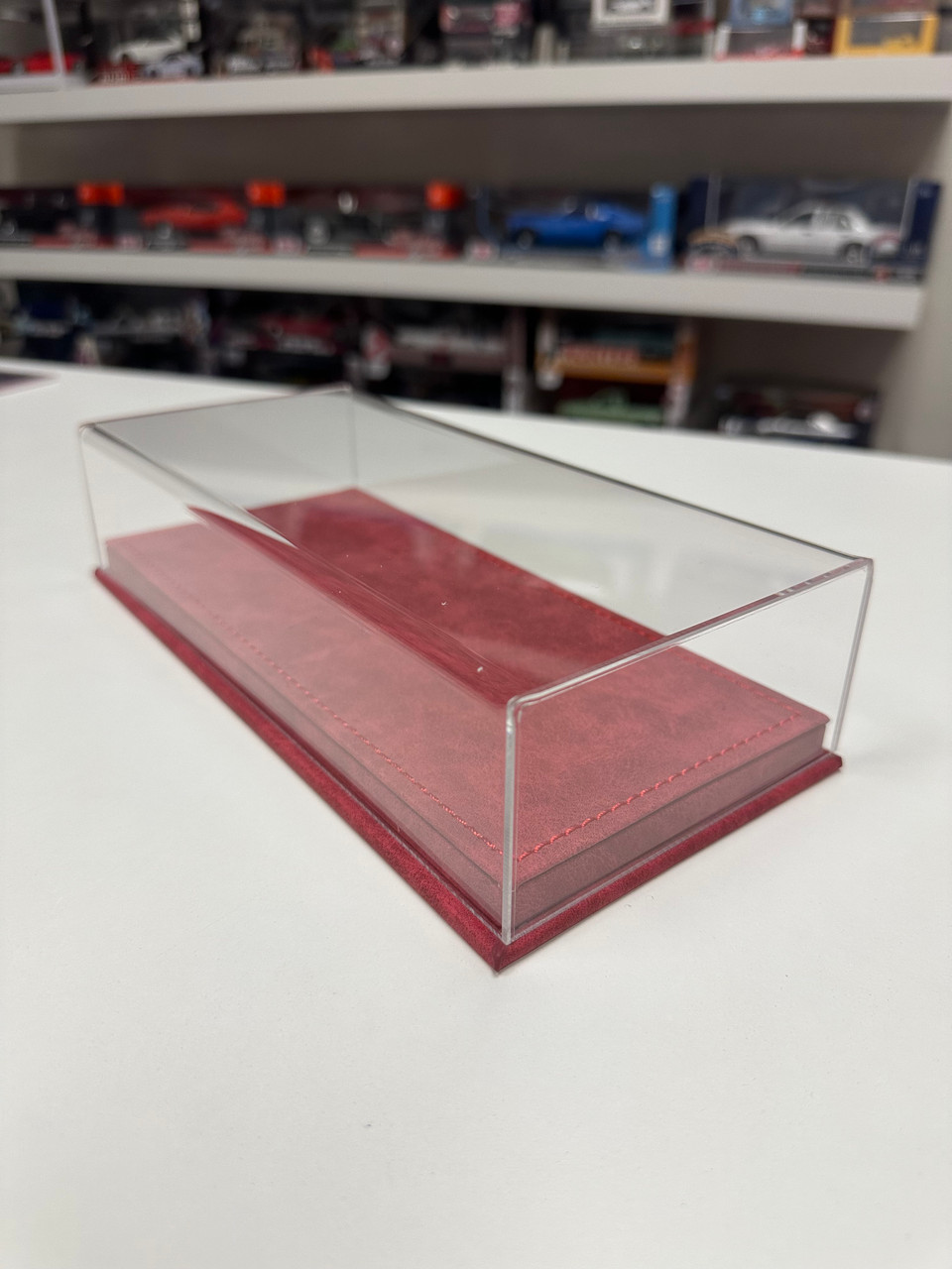 1/64 Red Leather Base Acrylic Cover Model Car Display Case (Fit 5