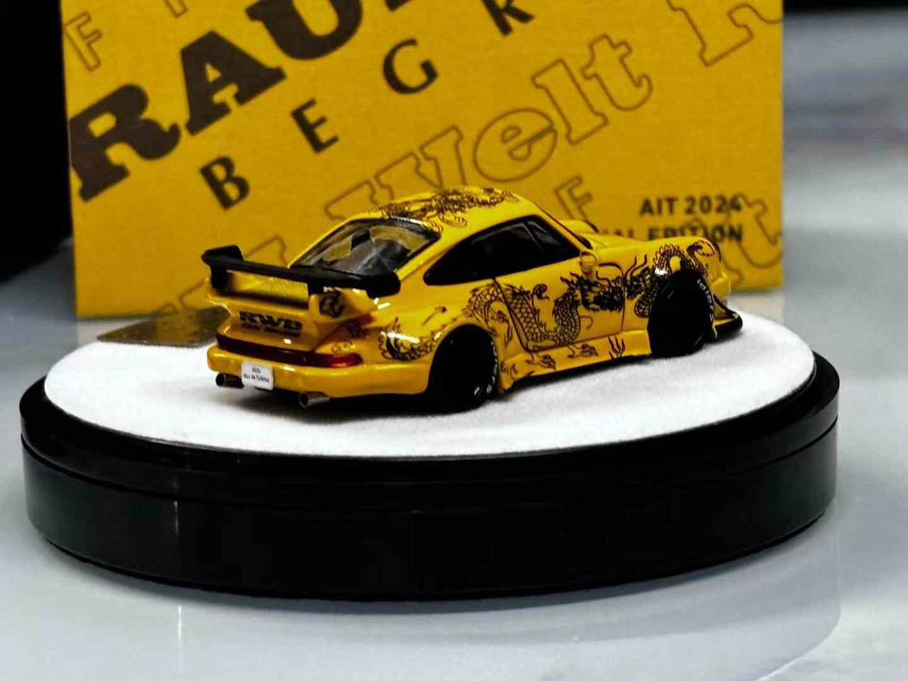 PGM 1/64 ポルシェ RWB 930 フル開閉モデル イエロー 限定 PGM 1