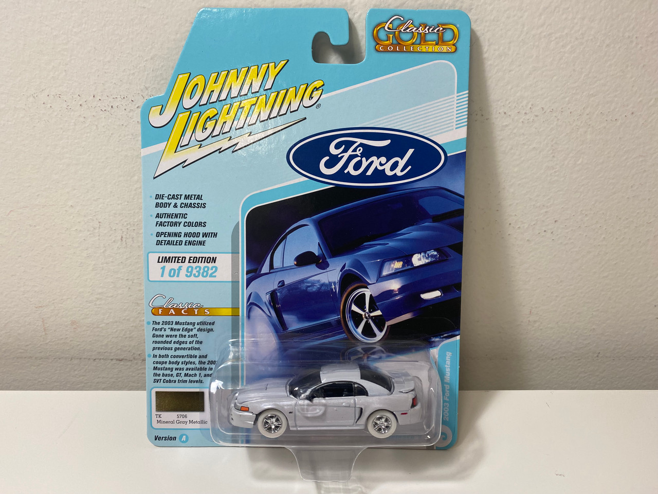 CHASE CAR 1/64 Johnny Lightning 2003 Ford Mustang (White with White Wheels) Diecast Car Model