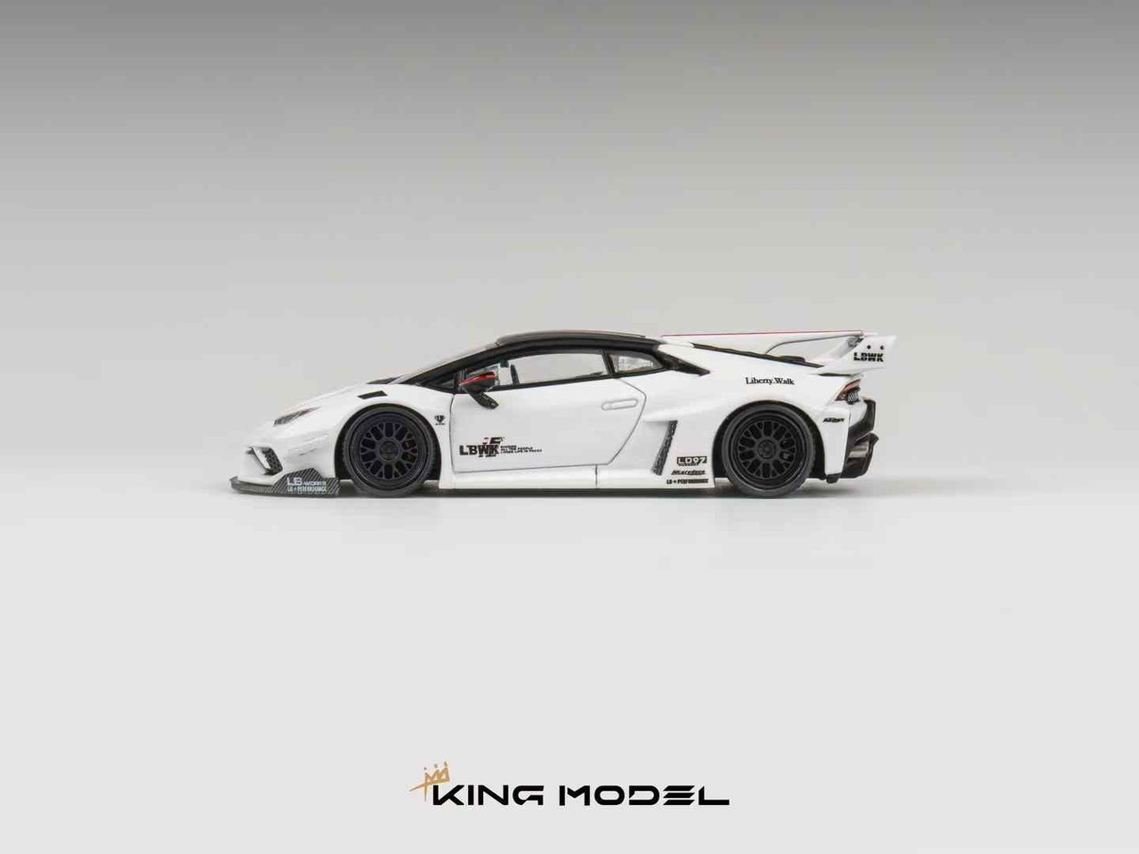 1/64 King Model Lamborghini Huracan LBWK (White) Car Model