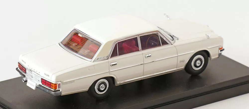 1/43 Ebbro 1987 Nissan President 252 (White) Car Model