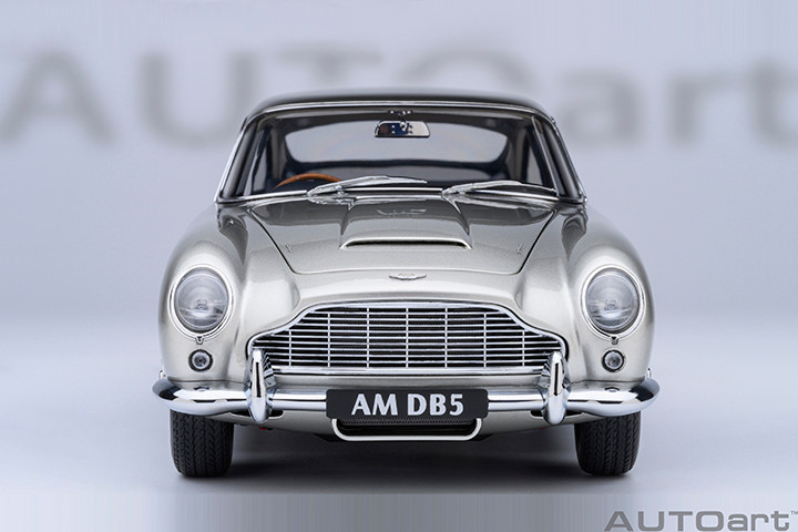 1/18 AUTOart Aston Martin DB5 (Birch Silver) Car Model