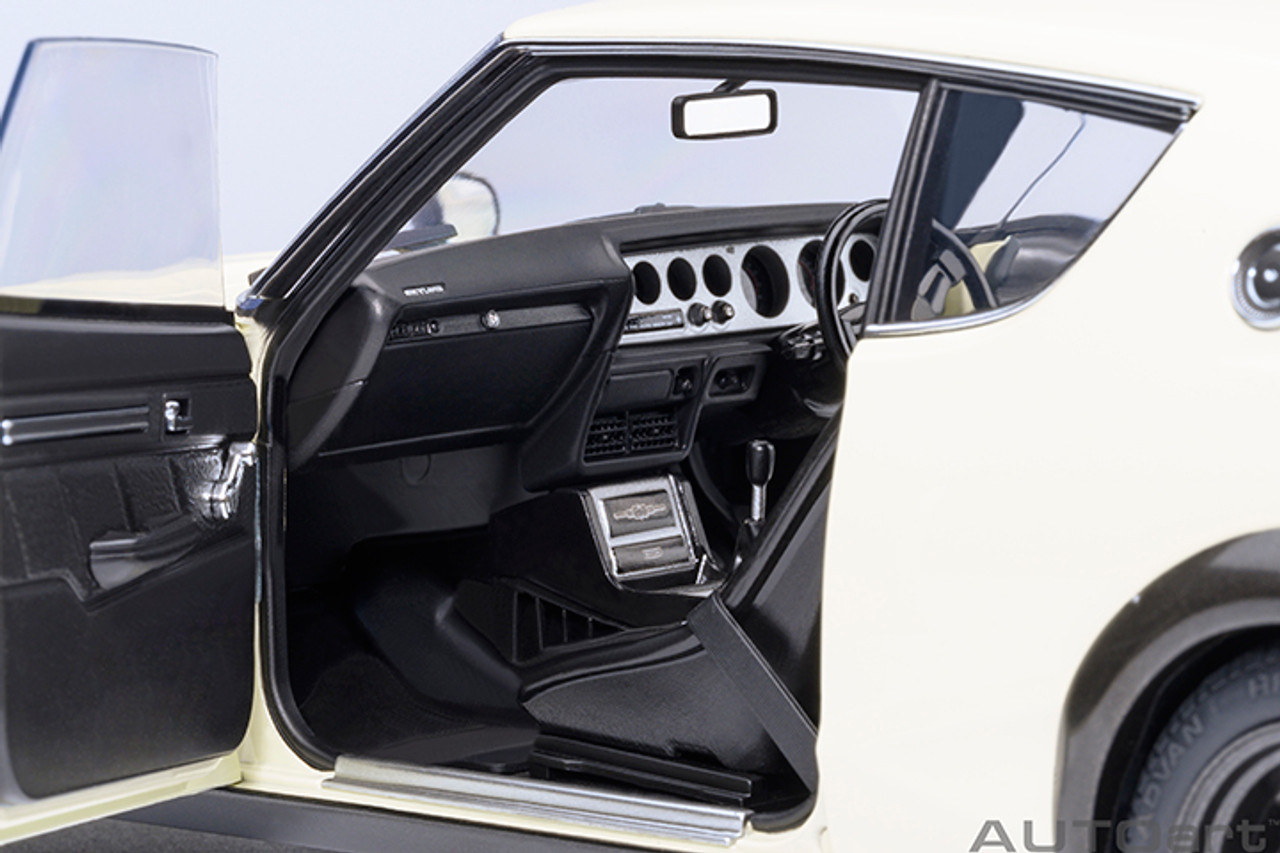 1/18 AUTOart Nissan Skyline 2000 GT-R (KPGC110) Tuned