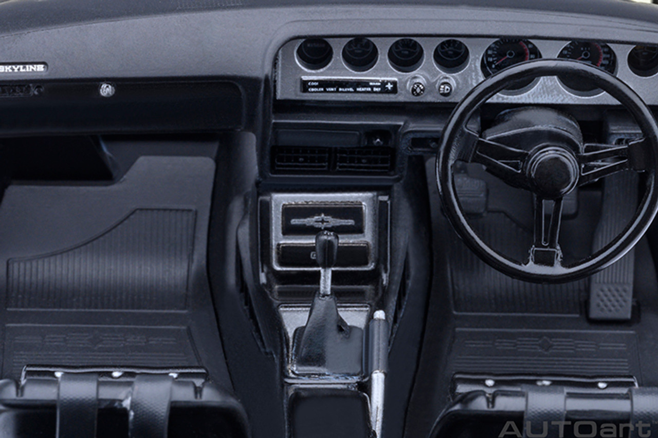コレクション  1/18 AUTOart Nissan Skyline 2000 GT-R (KPGC110) Tuned