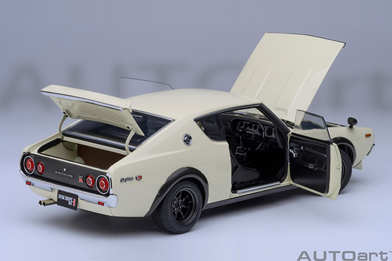 1/18 AUTOart Nissan Skyline 2000 GT-R (KPGC110) Tuned