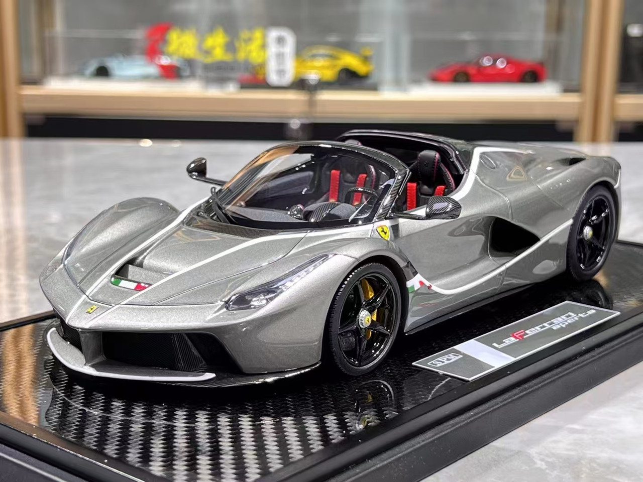 1/64 TOC X FuelMe フェラーリ　ラフェラーリ　グレー 1/64 TOC X FuelMe フェラーリ ラフェラーリ グレー