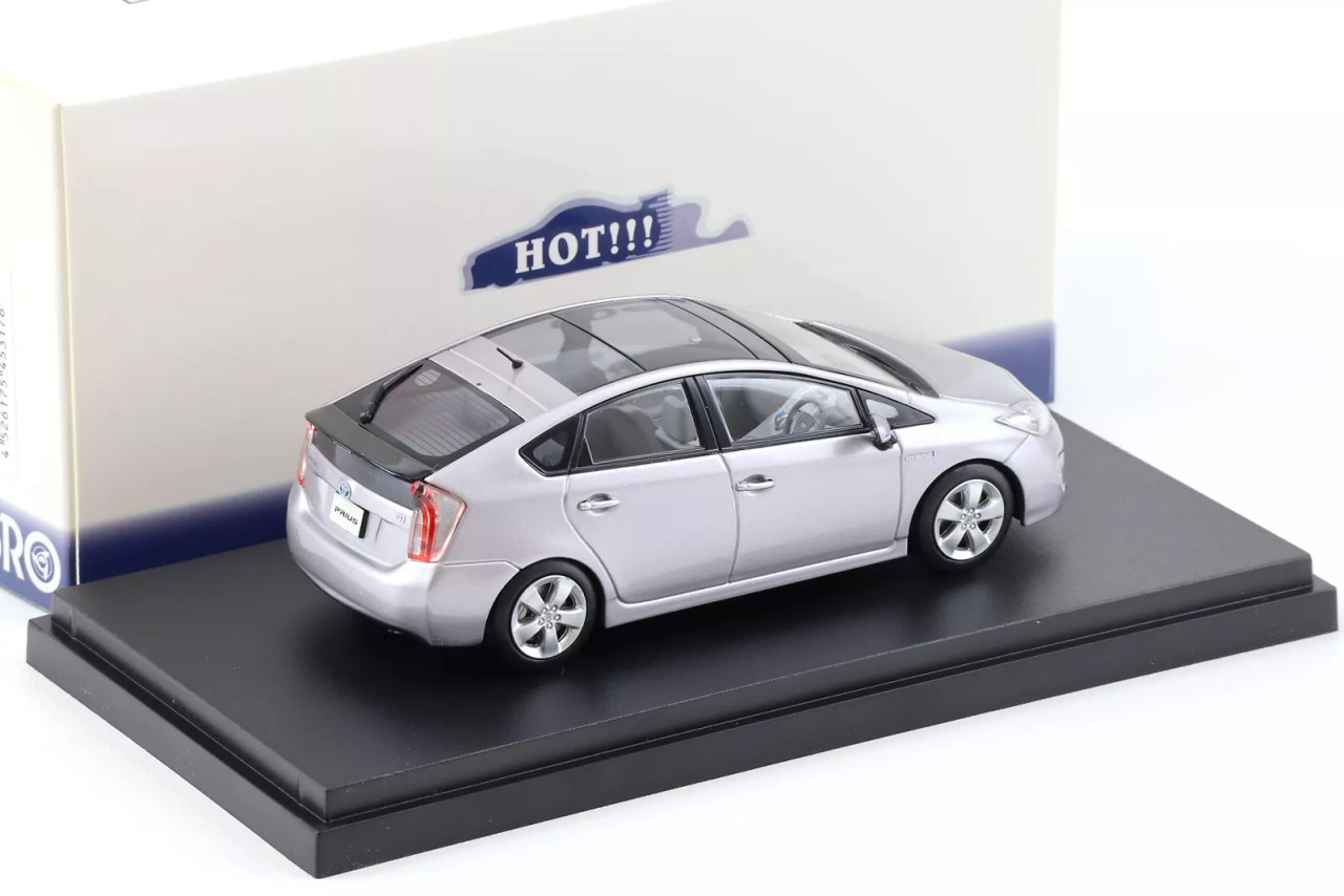1/43 Ebbro Toyota Prius Moonroof (Light Purple Metallic) Car Model