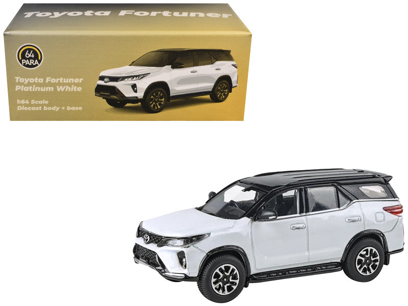 1/64 Paragon 2023 Toyota Fortuner (Platinum White Pearl) Diecast