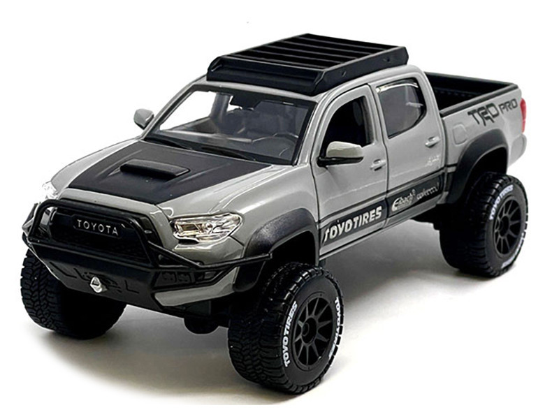 ｙｓ 1/24 Maisto Toyota Tacoma TRD Off Road Toyo Tires (Cement Grey