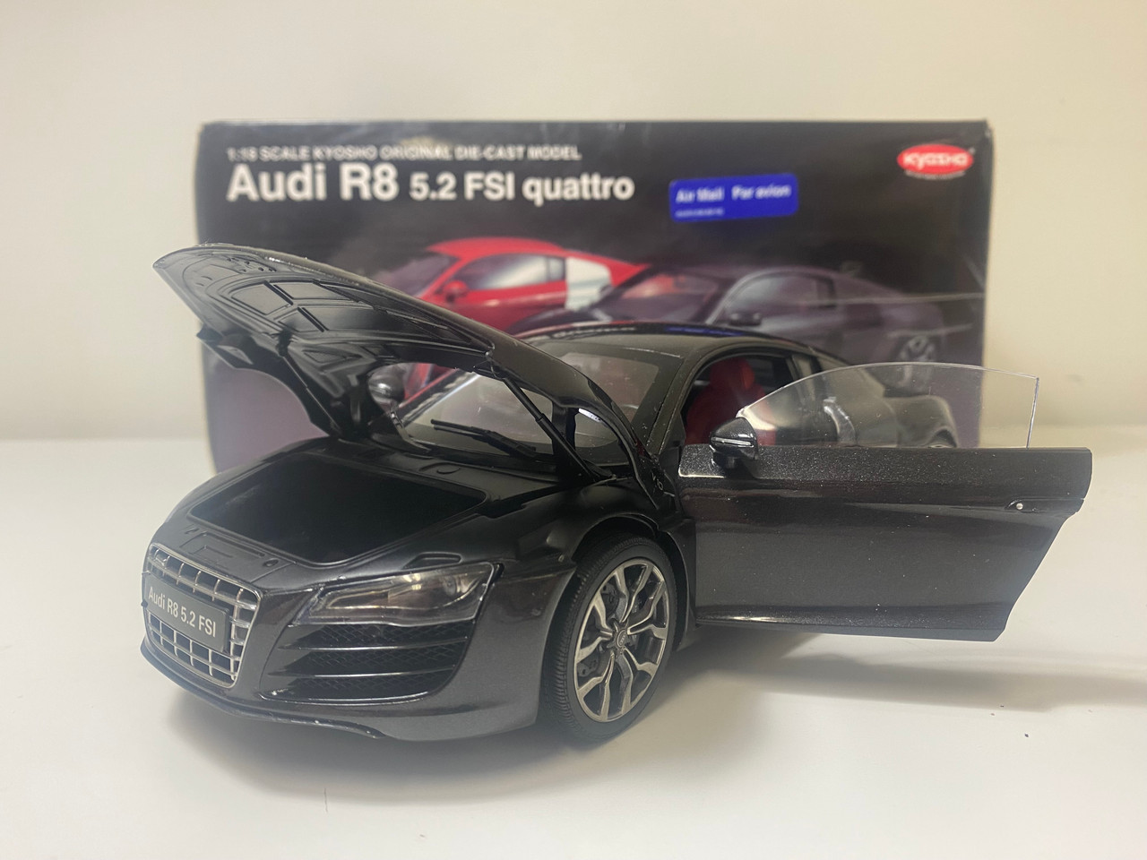 Kyosho 1:18 Audi R8 Spyder 京商 1/18 Audi R8 5.2 FSI quattro 難