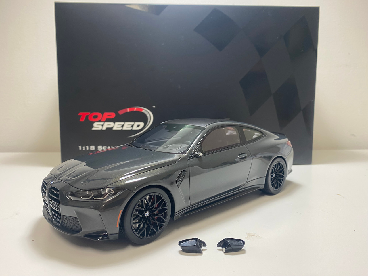 DAMAGED AS-IS 1/18 Top Speed BMW M4 Competition (G82) (Dravit Grey