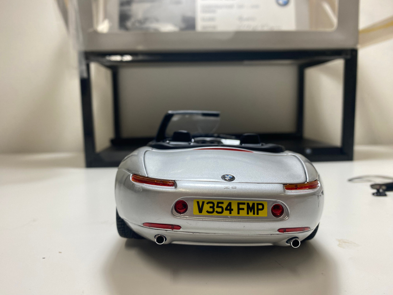 DAMAGED AS-IS 1/18 Dealer Edition BMW Z8 (Silver) Diecast Car Model
