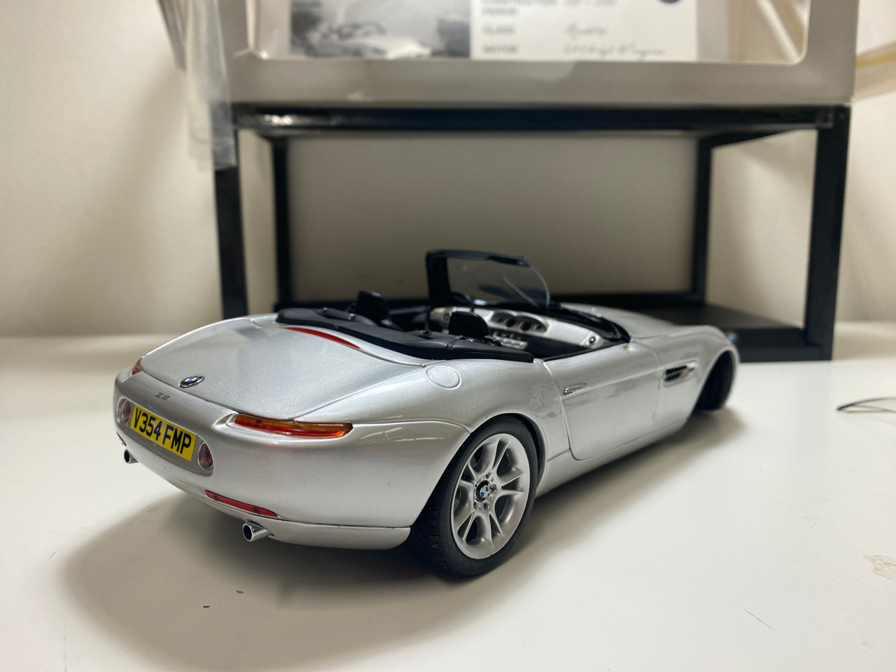 DAMAGED AS-IS 1/18 Dealer Edition BMW Z8 (Silver) Diecast Car Model