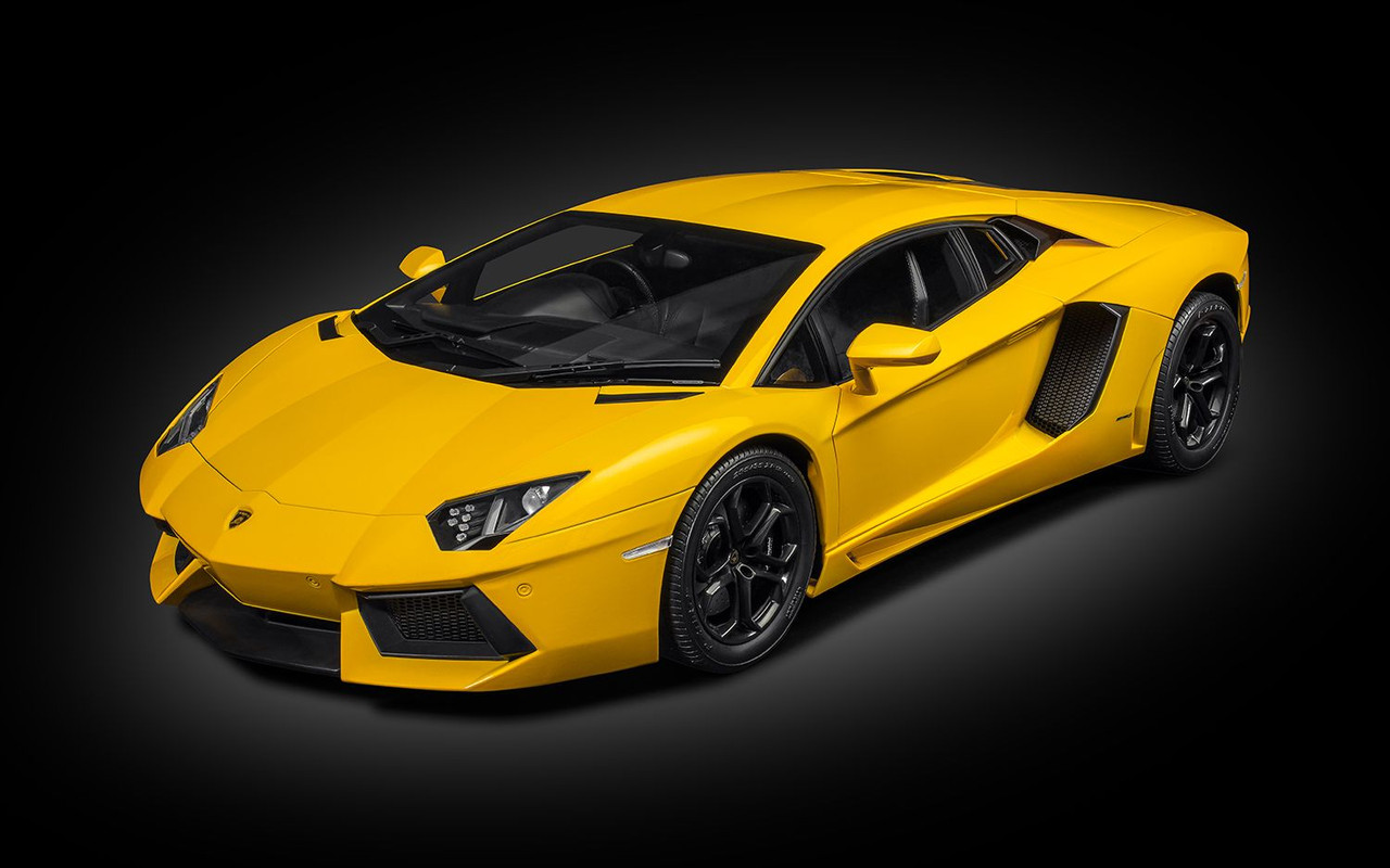 1/8 Pocher Lamborghini Aventador LP700-4 (Yellow Metallic