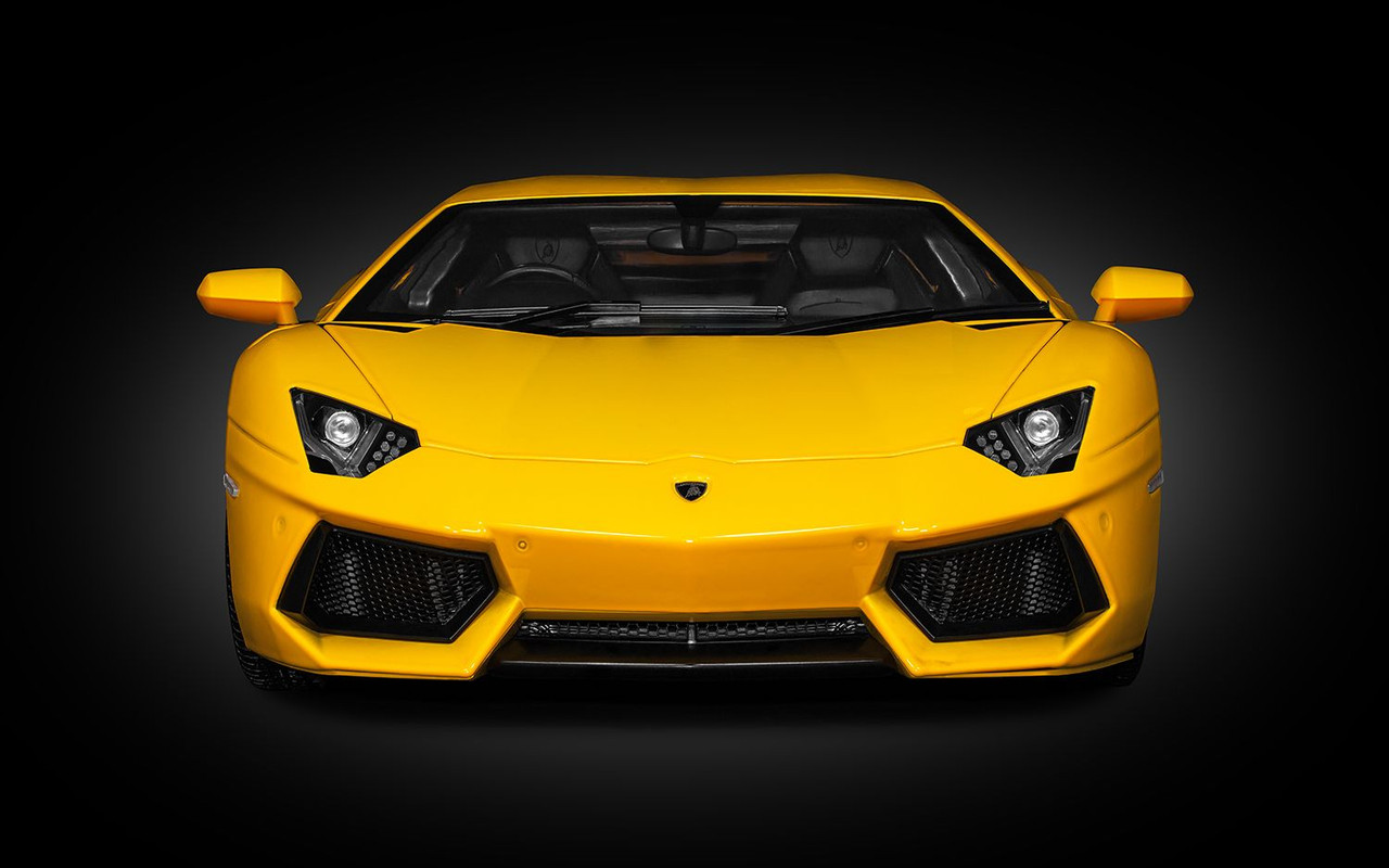 1/8 Pocher Lamborghini Aventador LP700-4 (Yellow Metallic) Model