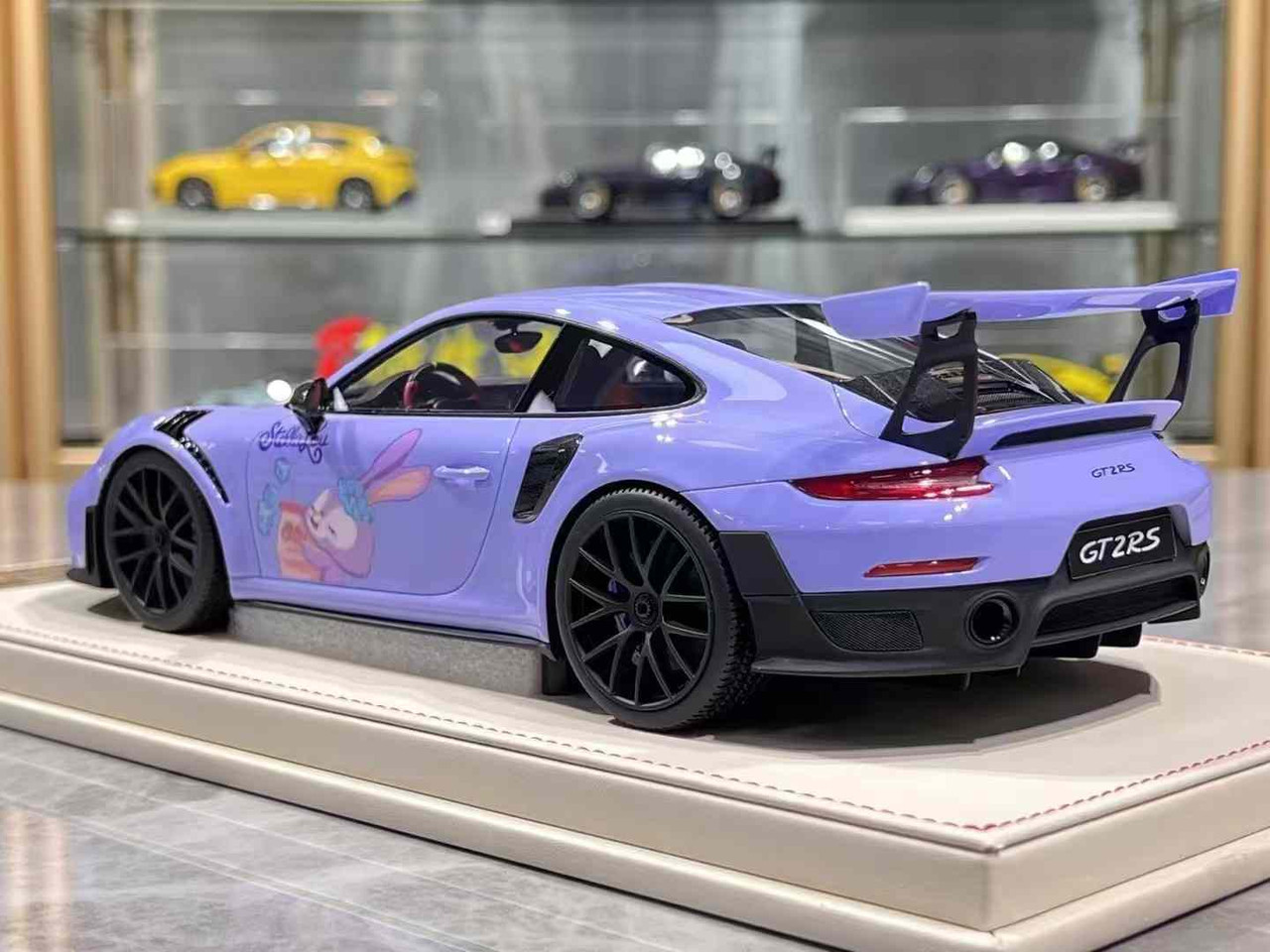 レオ 1/18 Vehicle Art Porsche 911 GT2 RS Weissach Package (Purple