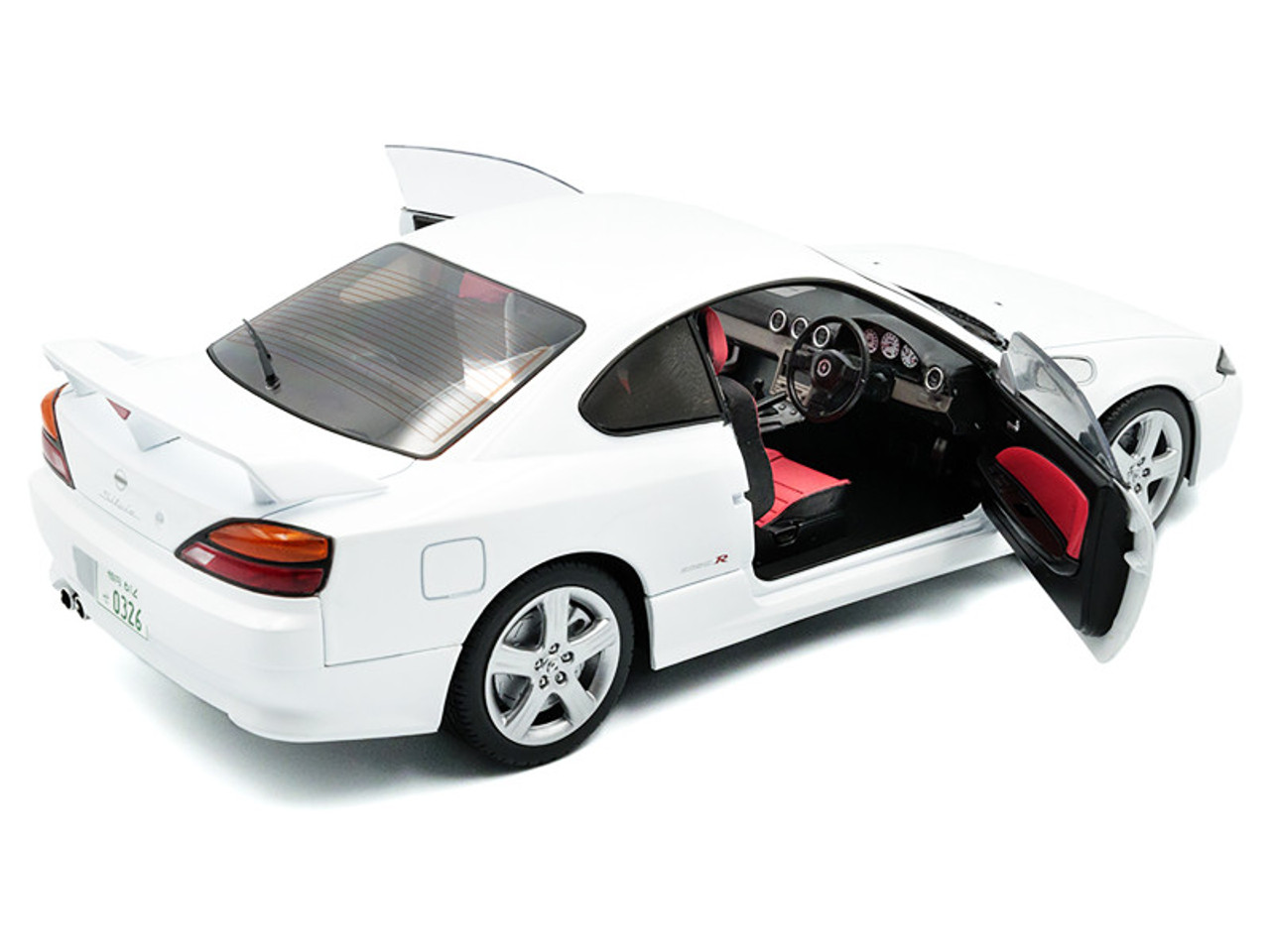 ソリド 1/18 日産 シルビア S15 SPEC-R 1999 ホワイト 1/18 Solido 1999 Nissan Silvia S15 Spec-R Aero Aspen White