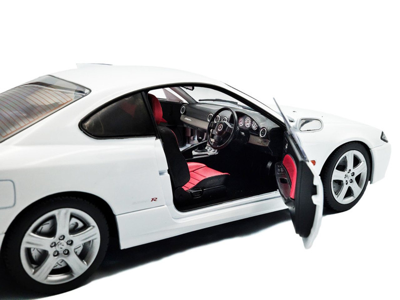 1/18 Solido 1999 Nissan Silvia S15 Spec-R Aero Aspen White