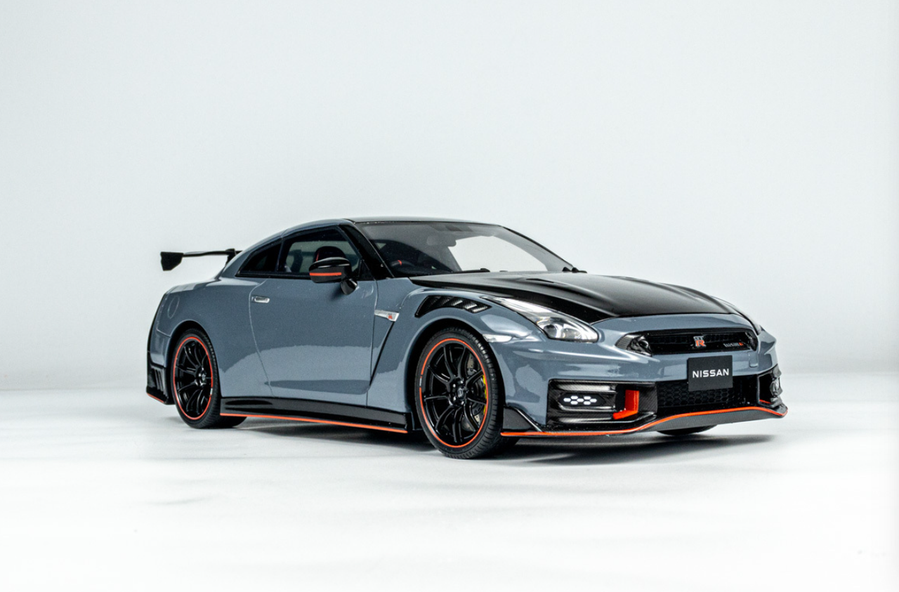 京商 08365W Skyline GT-R V-Spec II 1:18 .com: AUTOart 1⁄18