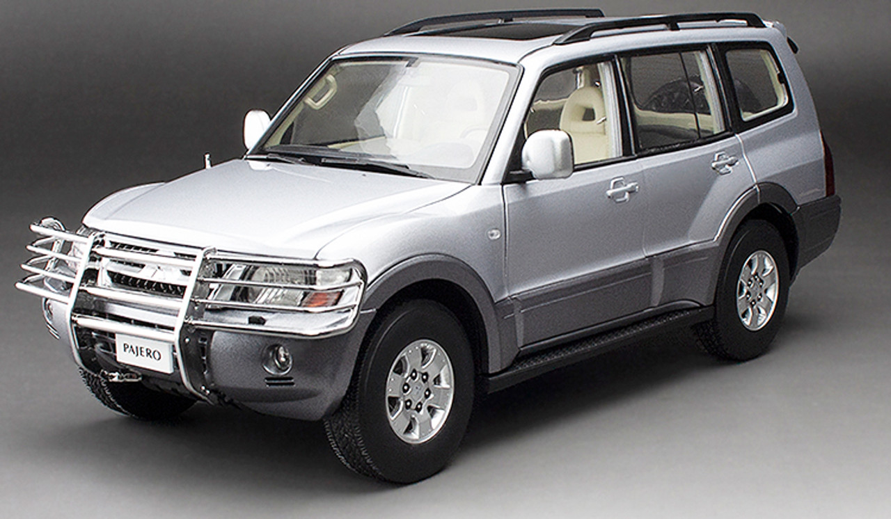 【未開封】サンスター　MITSUBISHI PAJERO 1/18 Sunstar Mitsubishi Pajero - Blue - 1/18 Diecast | eBay