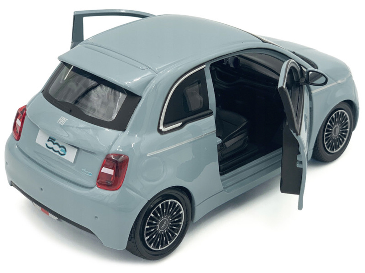 1/24 BBurago 2023 Fiat 500e (Light Blue) Diecast Car Model 1/24 BBurago 2023 Fiat 500e (Light Blue) Diecast Car Model