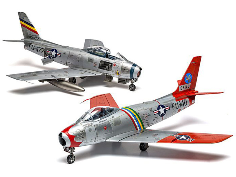 Level 2 Model Kit North American F-86F Sabre Aircraft with 2