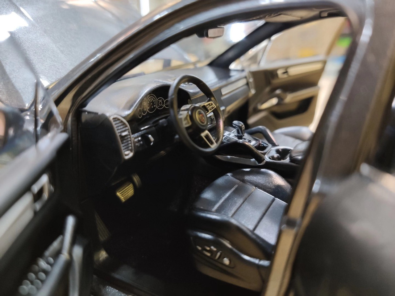 1/18 Norev 2019/2020 Porsche Cayenne Coupé Turbo (Dark Grey Metallic) Diecast Car Model