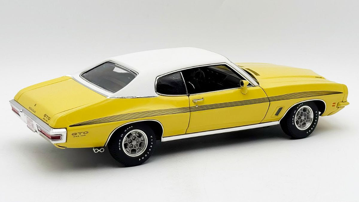 1/18 ACME 1972 Pontiac GTO Le Mans Vinyl Top (Monarch Yellow