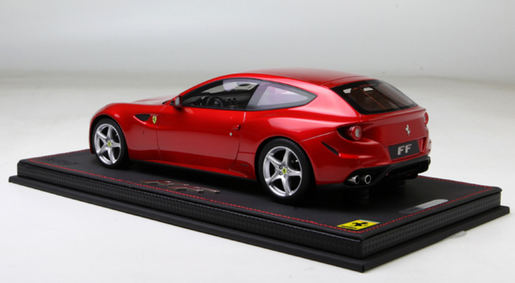 Miniature BBR 1/18 Résine – Ferrari FF 2012 Bi-ton Rouge/noir, édition Limitée