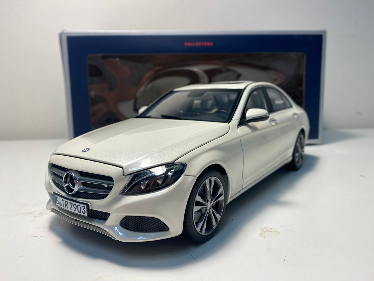 1/18 Norev 2014 Mercedes-Benz C-Class (White Metallic) Diecast Car
