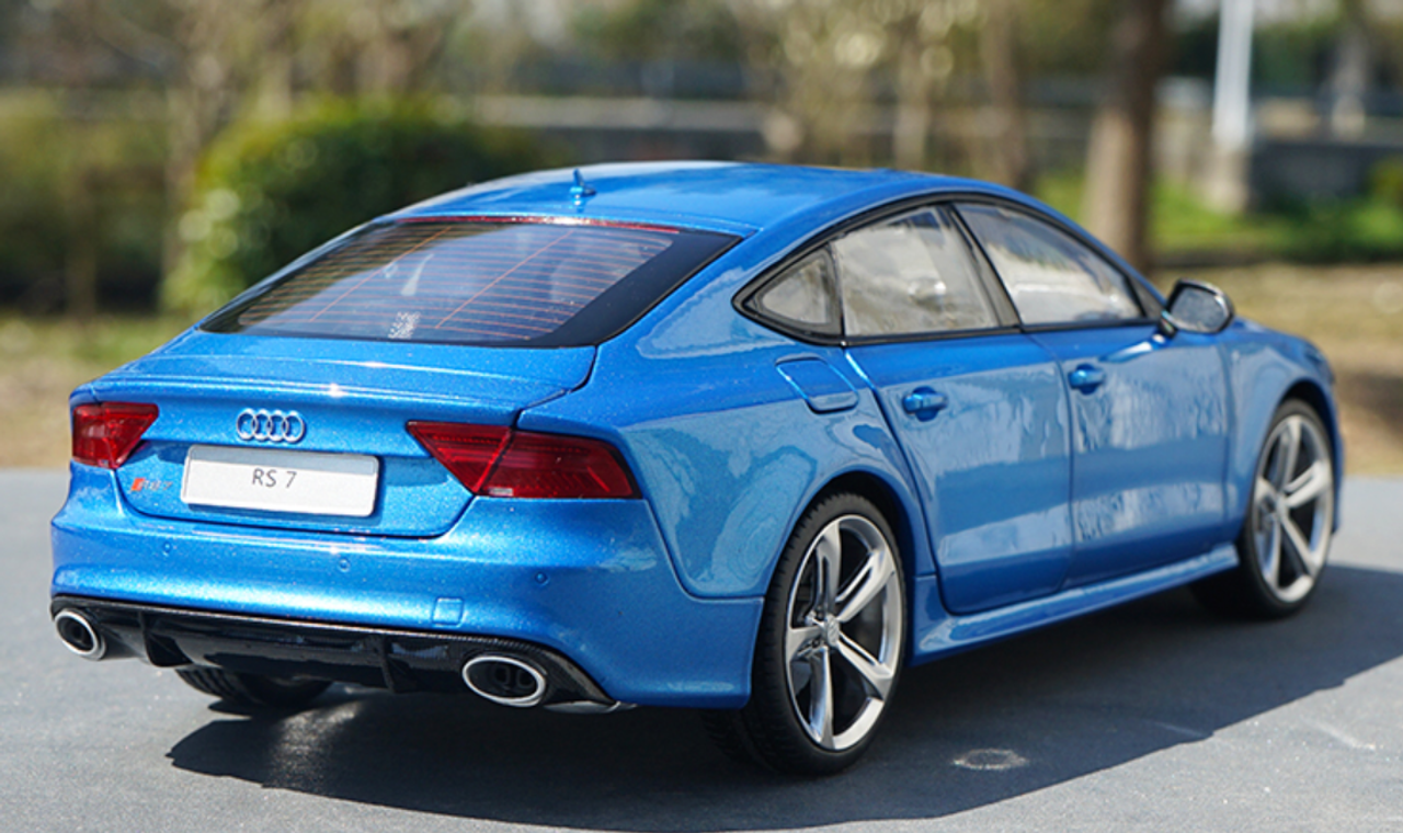 1/18 Audi RS7 (Blue) Fully Open Diecast Car Model