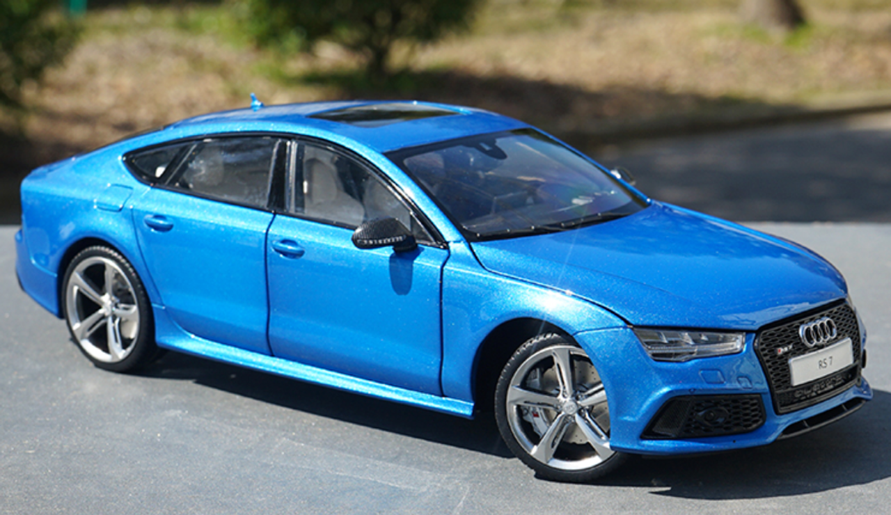 1/18 Audi RS7 (Blue) Fully Open Diecast Car Model