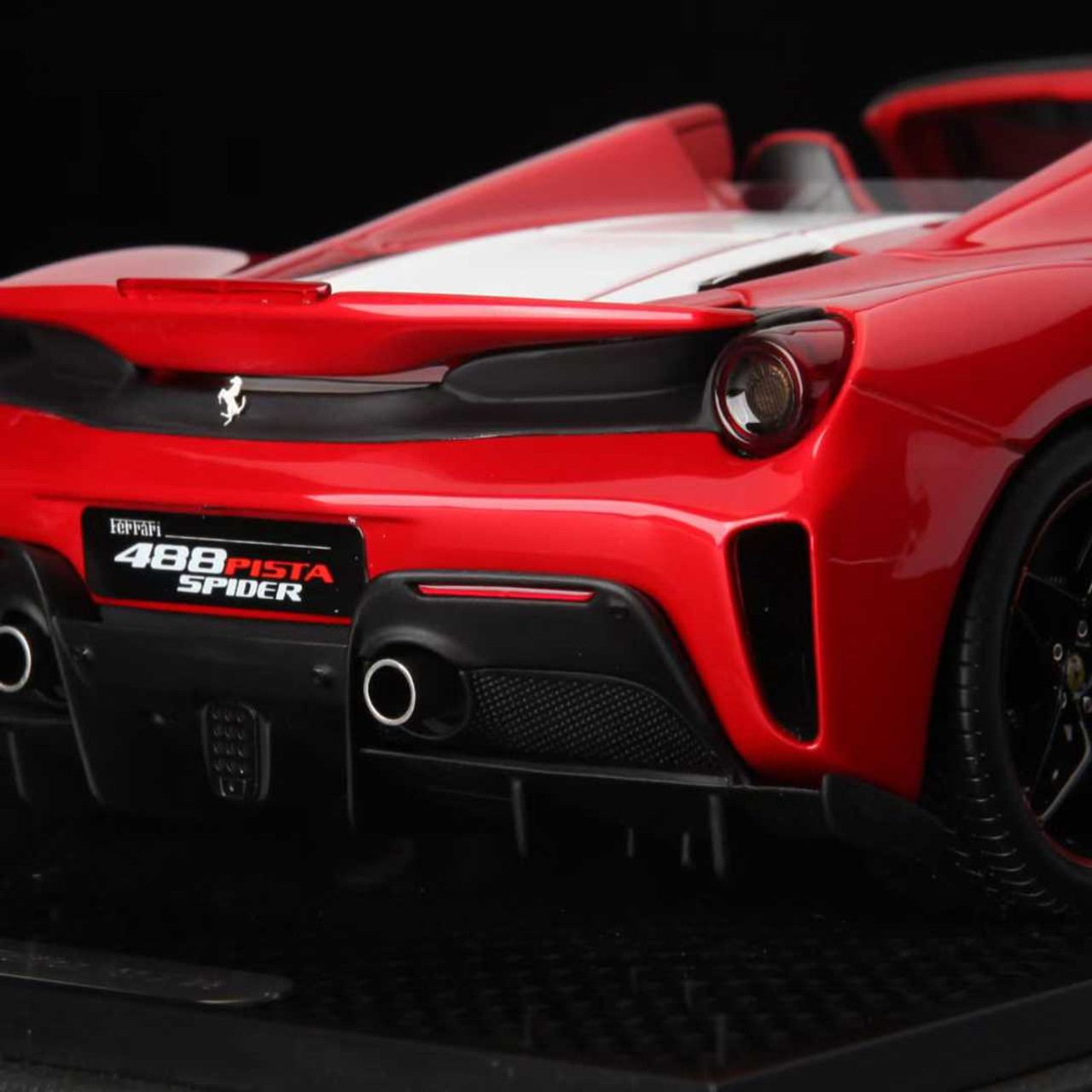 1/18 BBR Ferrari 488 Pista Spider (Red with White Stripe