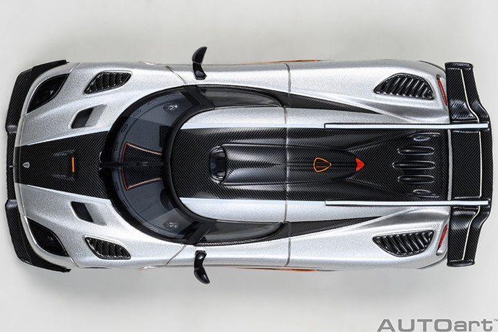 1/64 AUTOart Koenigsegg One: 1 (Moon Grey with Carbon Black